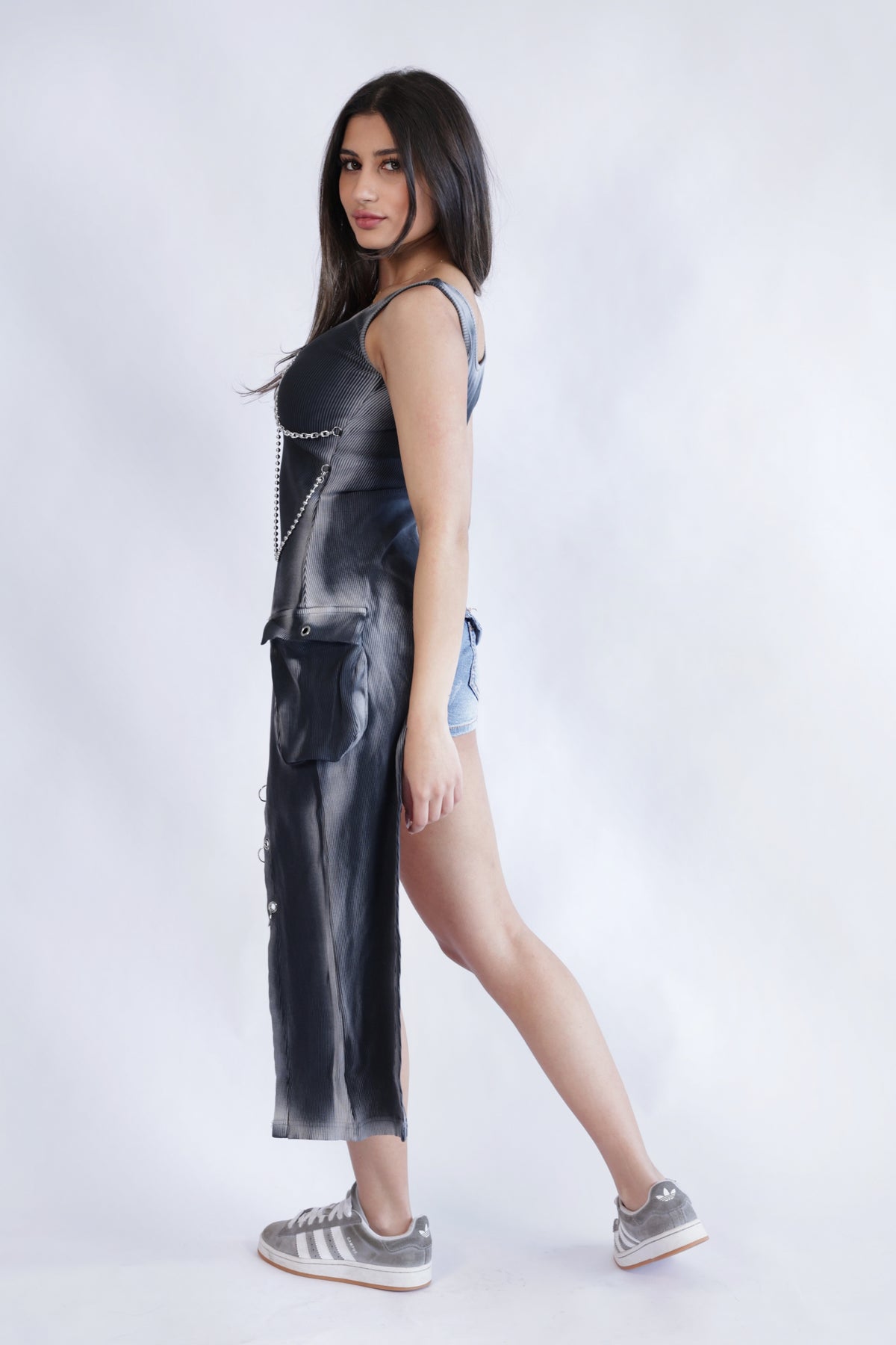 Asymmetrical top with side pocket and chains