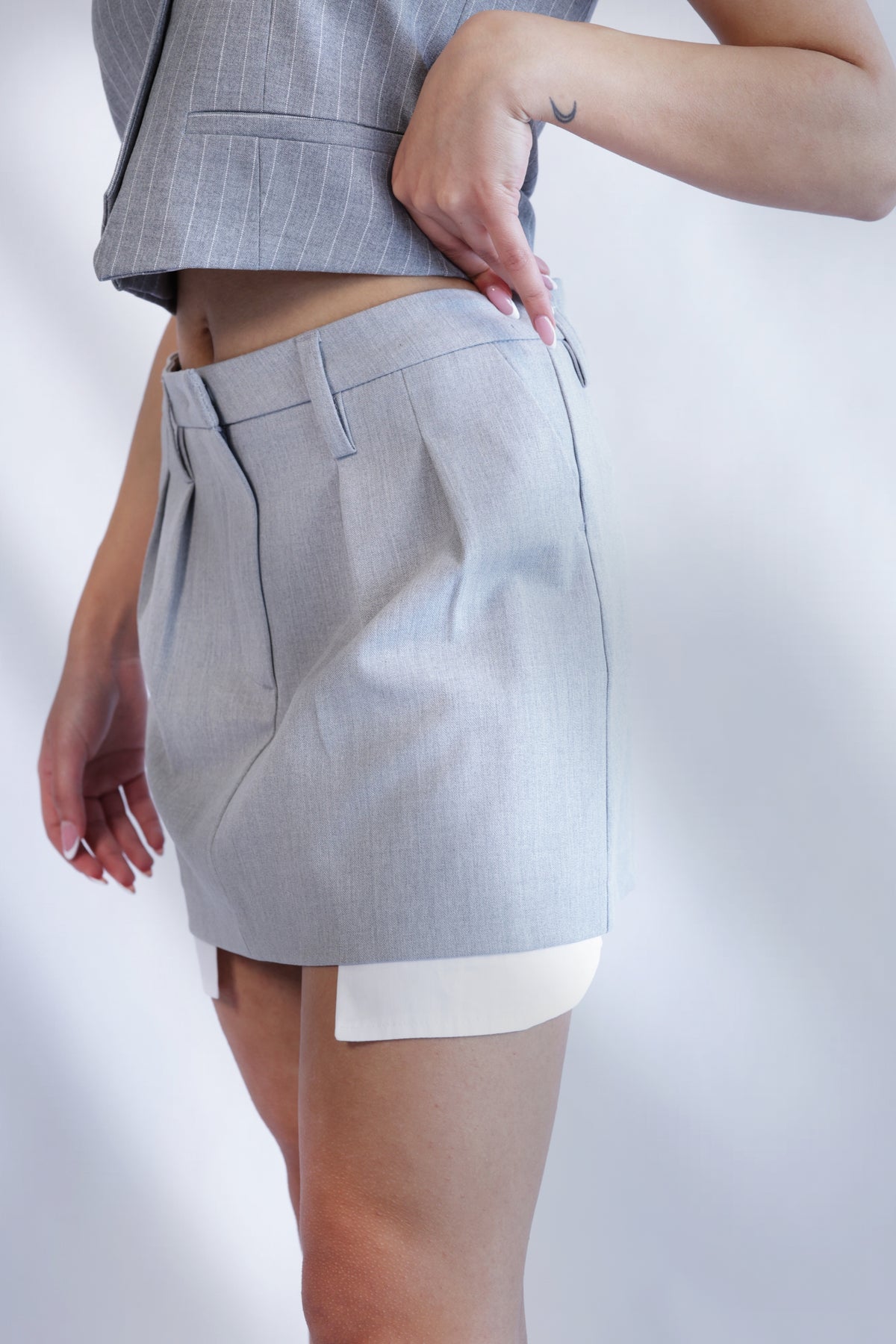 Mini skirt - pockets out detail
