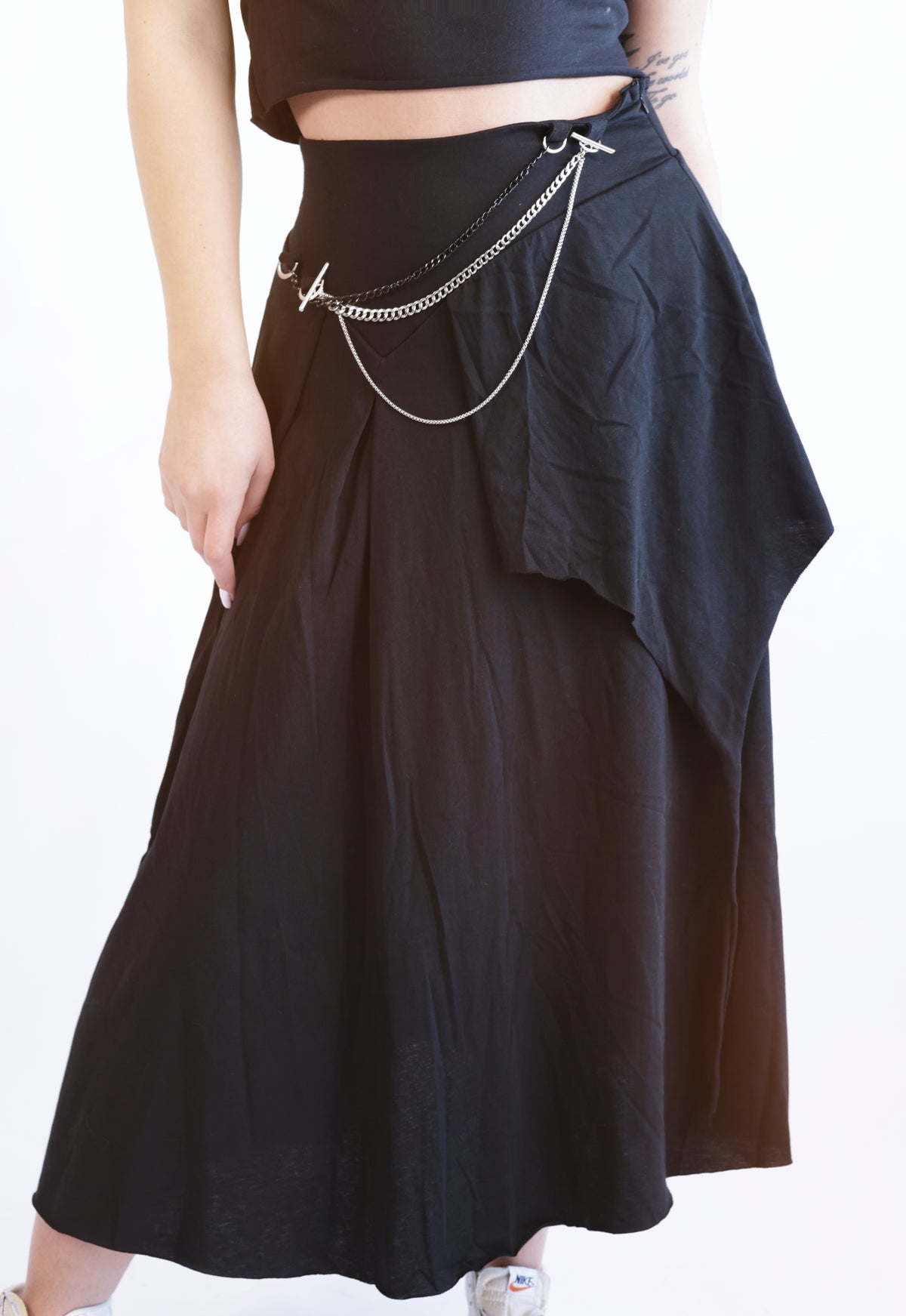 Chain detail midi skirt