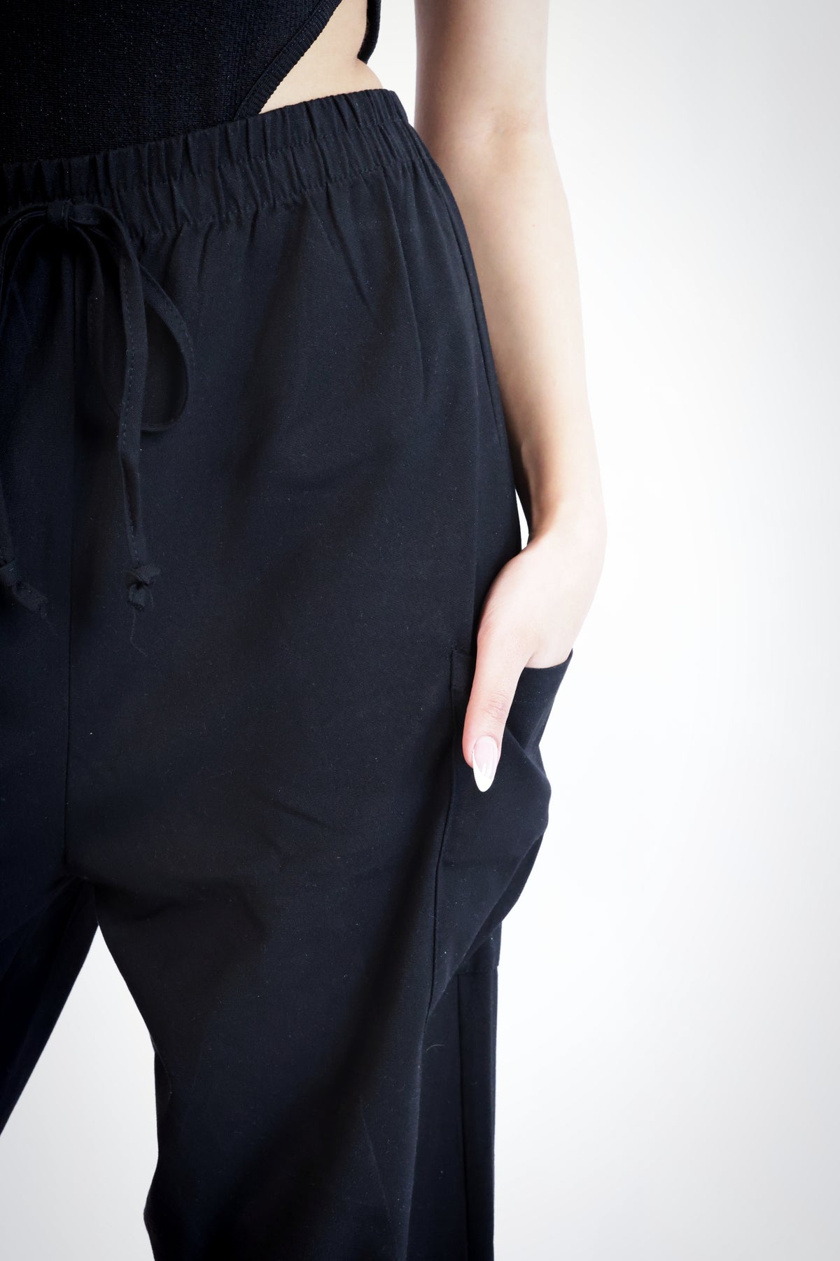 Black lightweight jogger